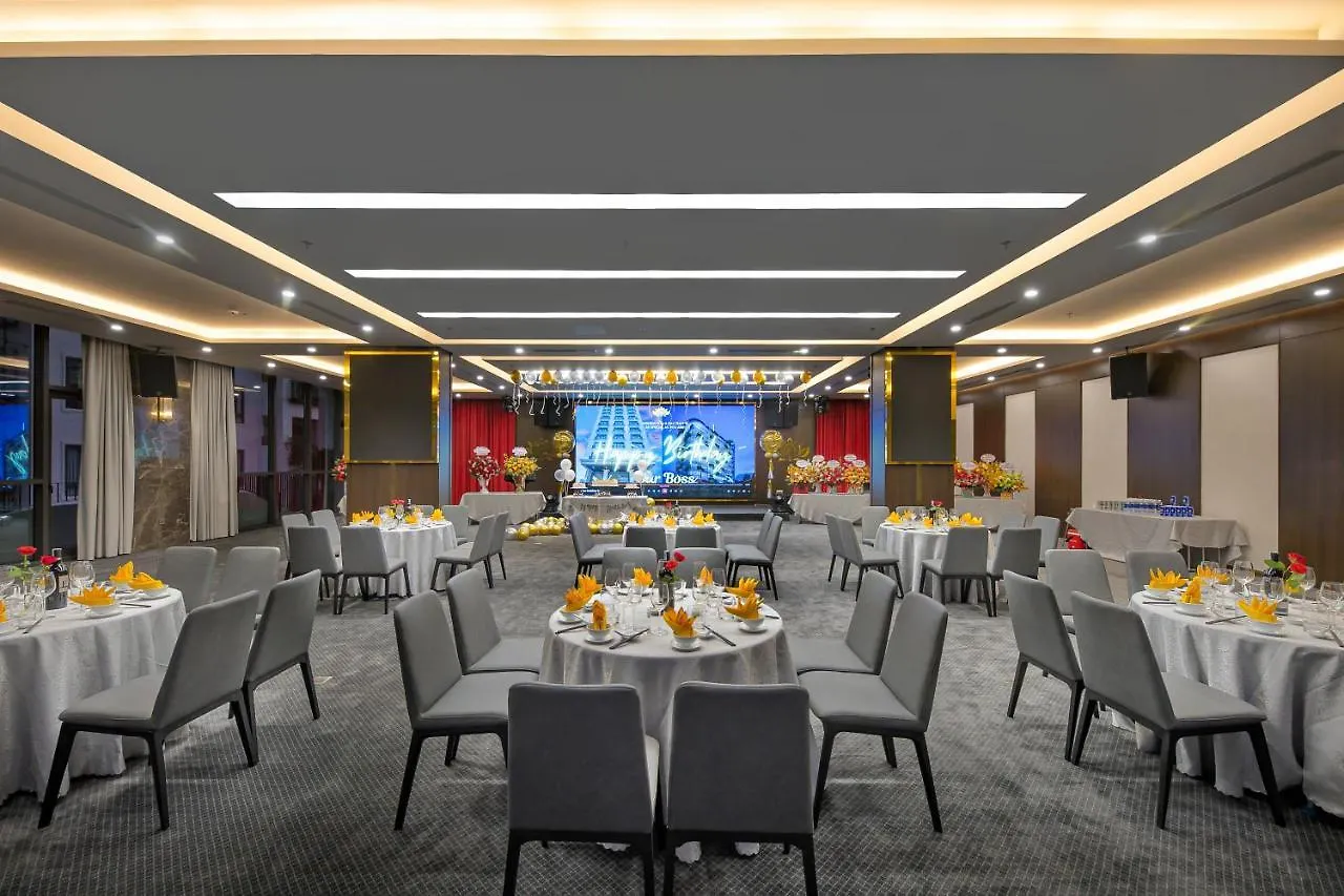 Hotel Golden Lotus Grand Da Nang - Panoramic Rooftop Bar & Daily Afternoon Tea