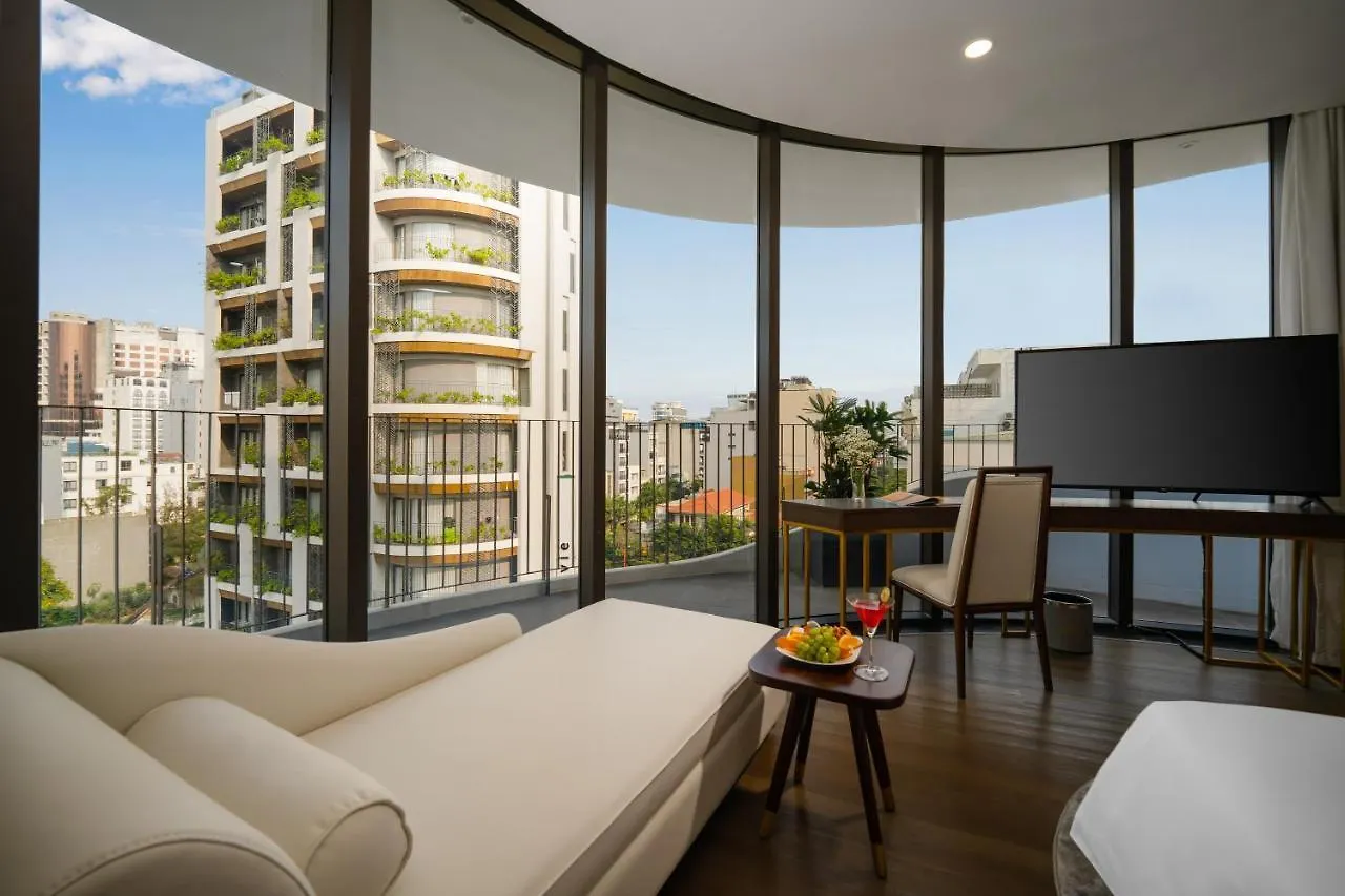 Golden Lotus Grand Da Nang - Panoramic Rooftop Bar & Daily Afternoon Tea Hotel