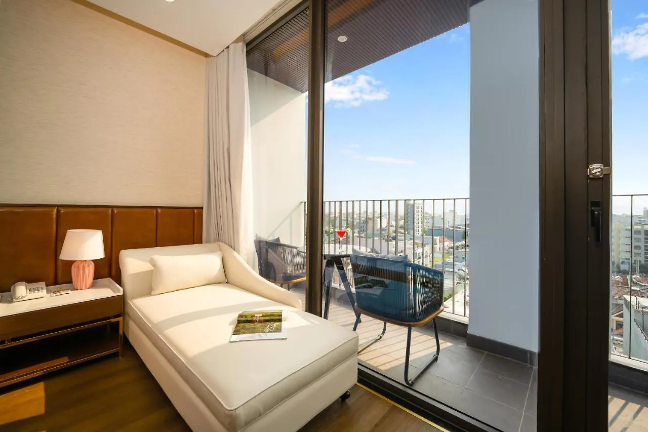 Golden Lotus Grand Da Nang - Panoramic Rooftop Bar & Daily Afternoon Tea