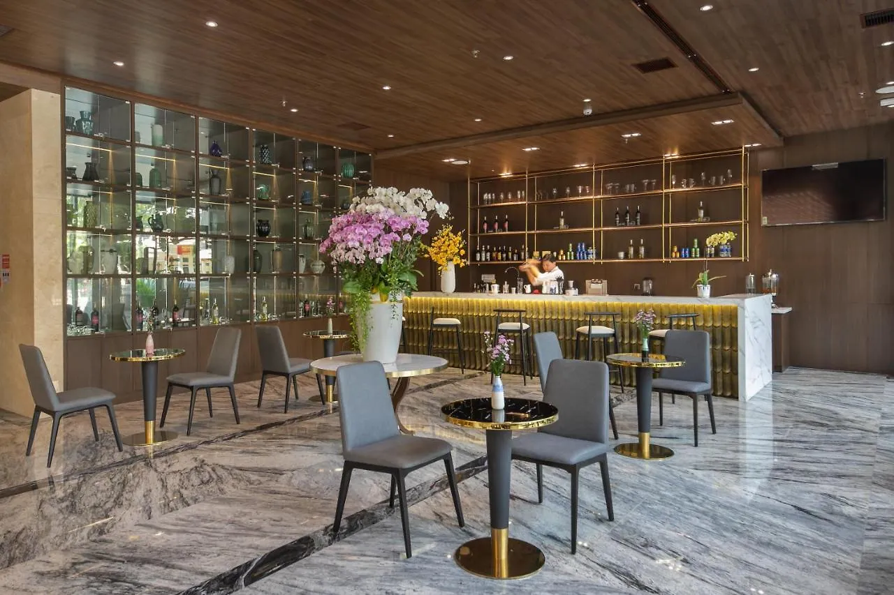 Hotel Golden Lotus Grand Da Nang - Panoramic Rooftop Bar & Daily Afternoon Tea