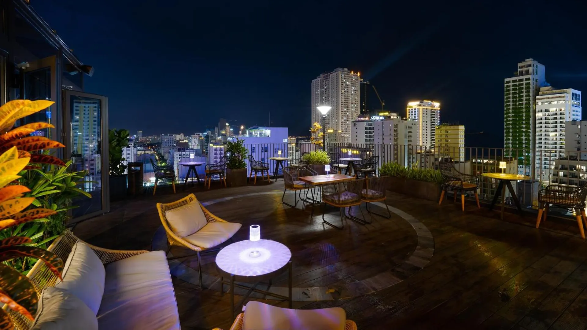 Hotel Golden Lotus Grand Đà Nẵng