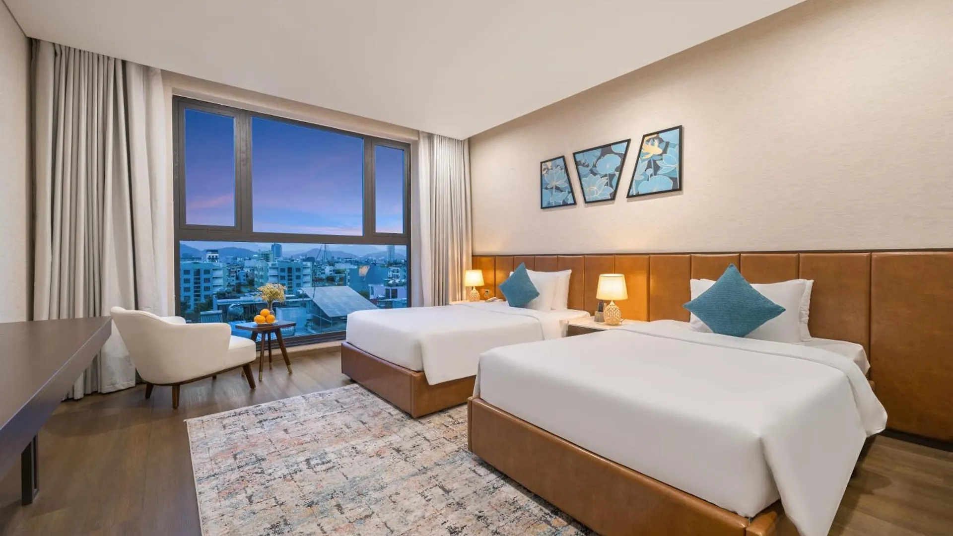 Hotel Golden Lotus Grand Đà Nẵng 4*,