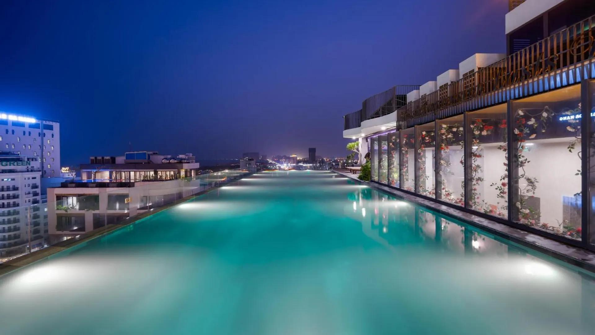 Hotel Golden Lotus Grand Đà Nẵng