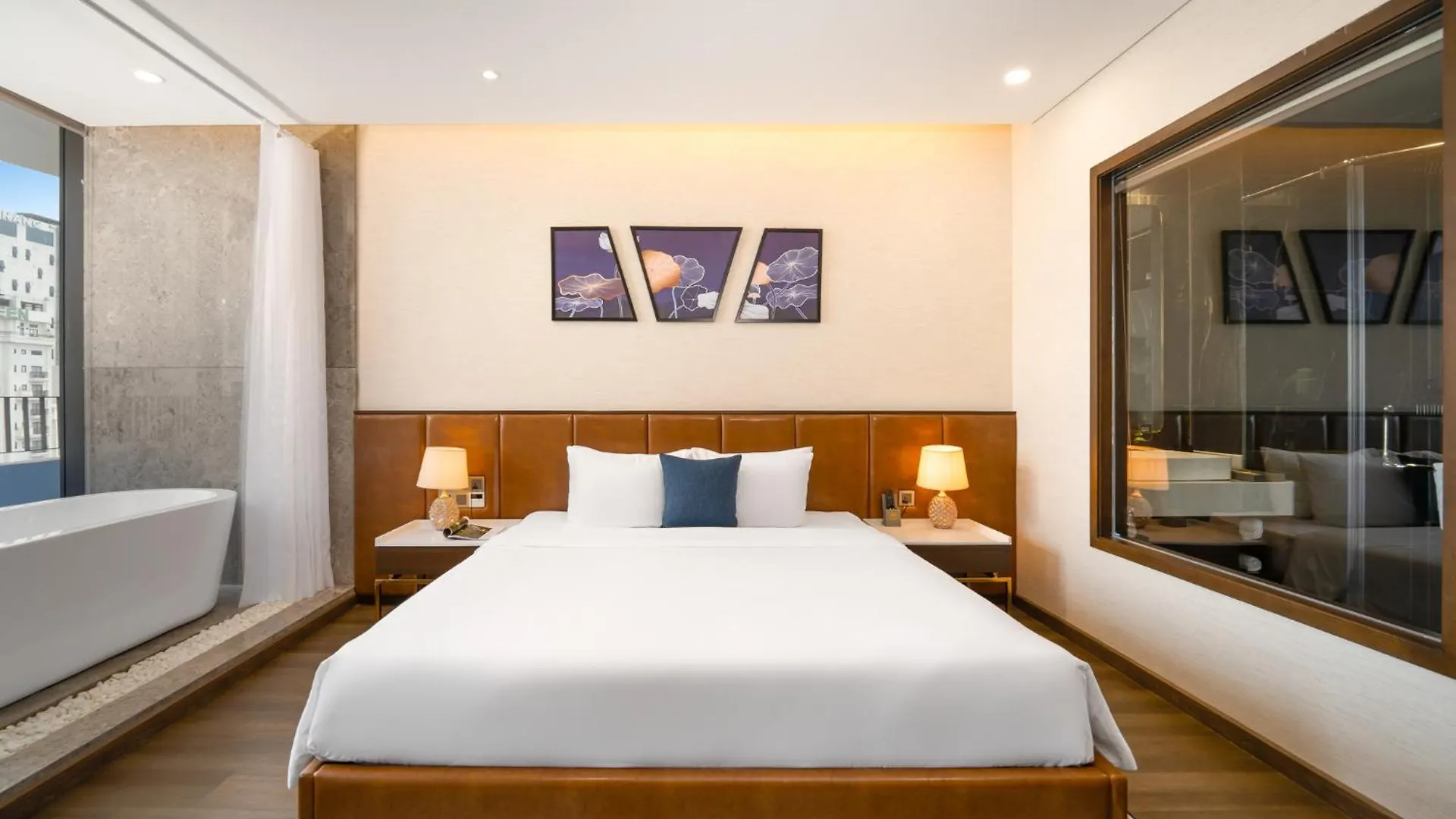 Hotel Golden Lotus Grand Da Nang - Panoramic Rooftop Bar & Daily Afternoon Tea