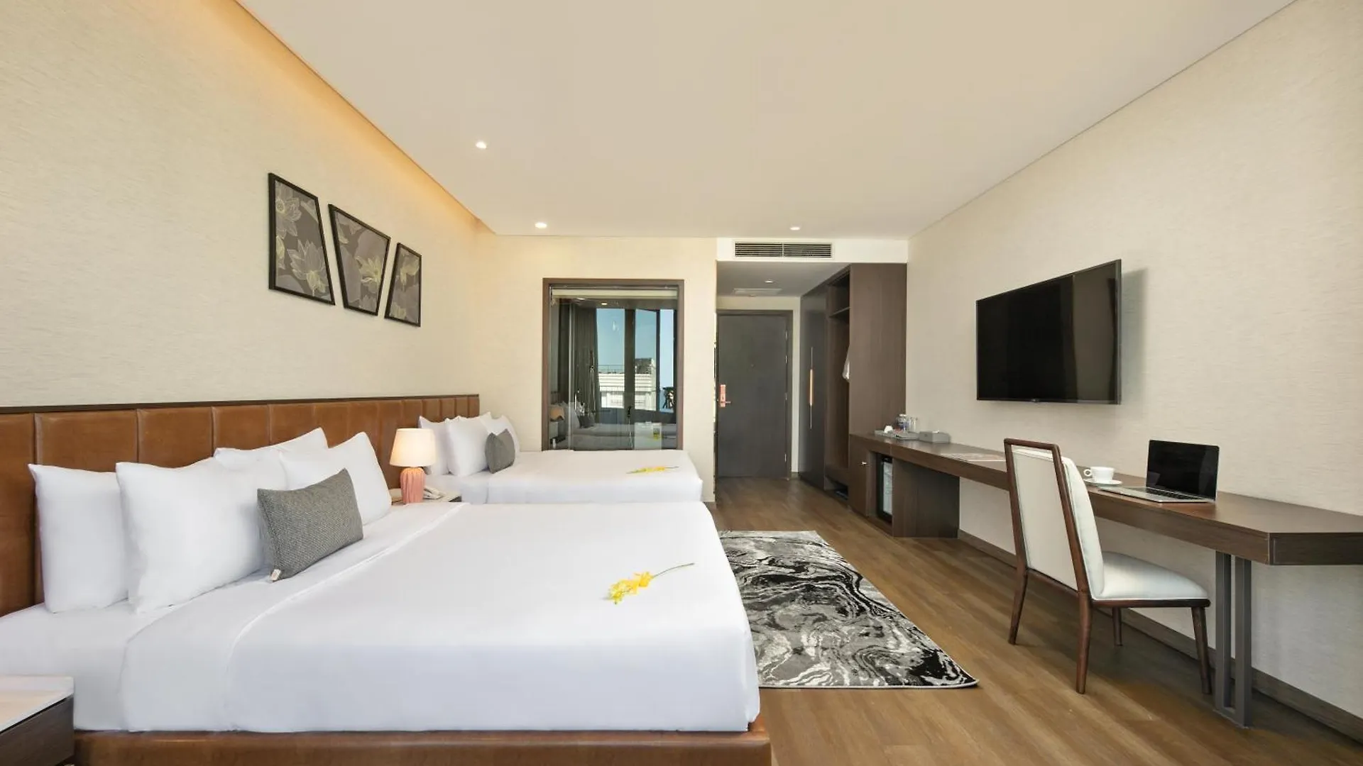 Hotel Golden Lotus Grand Đà Nẵng
