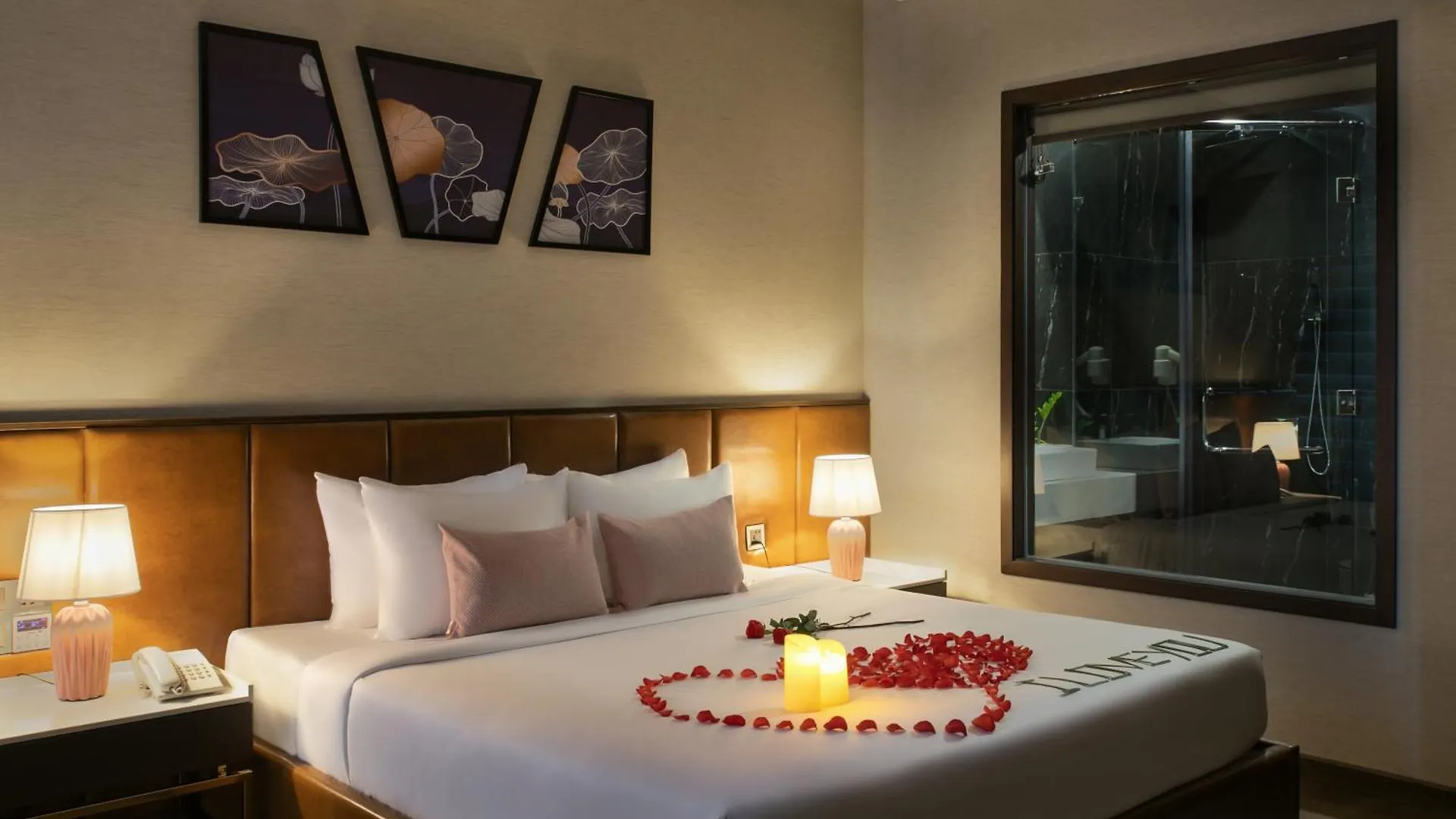 Golden Lotus Grand Da Nang - Panoramic Rooftop Bar & Daily Afternoon Tea 4*,  فيتنام